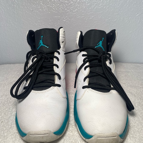 Nike Air Jordans White and Pink Sneakers Retro Design- size 5Y - Picture 4 of 9